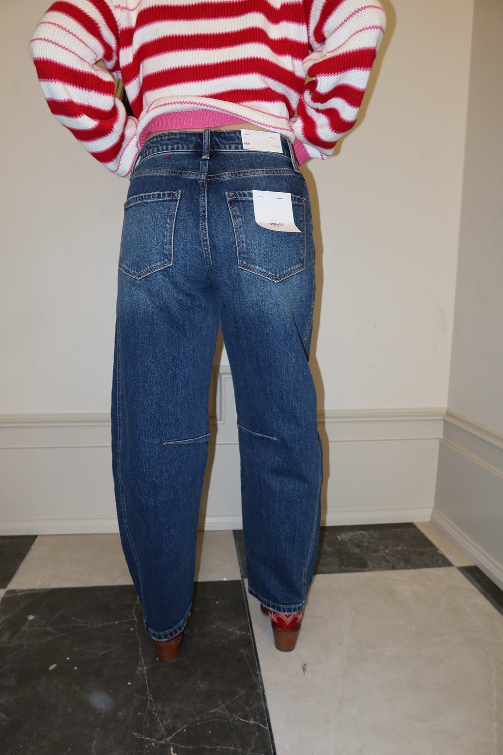 City frame barrel jeans