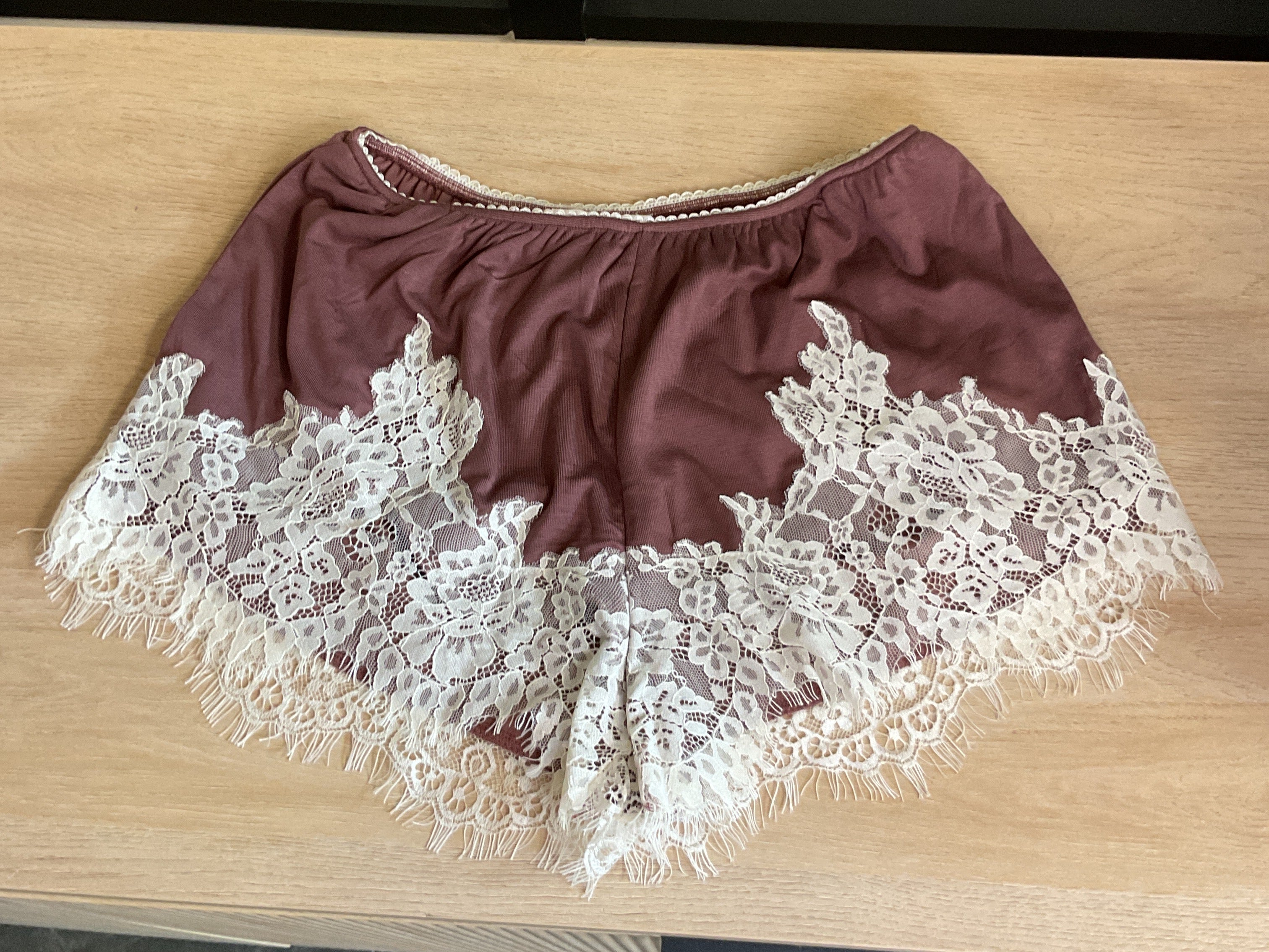 Cocoa lace shorts